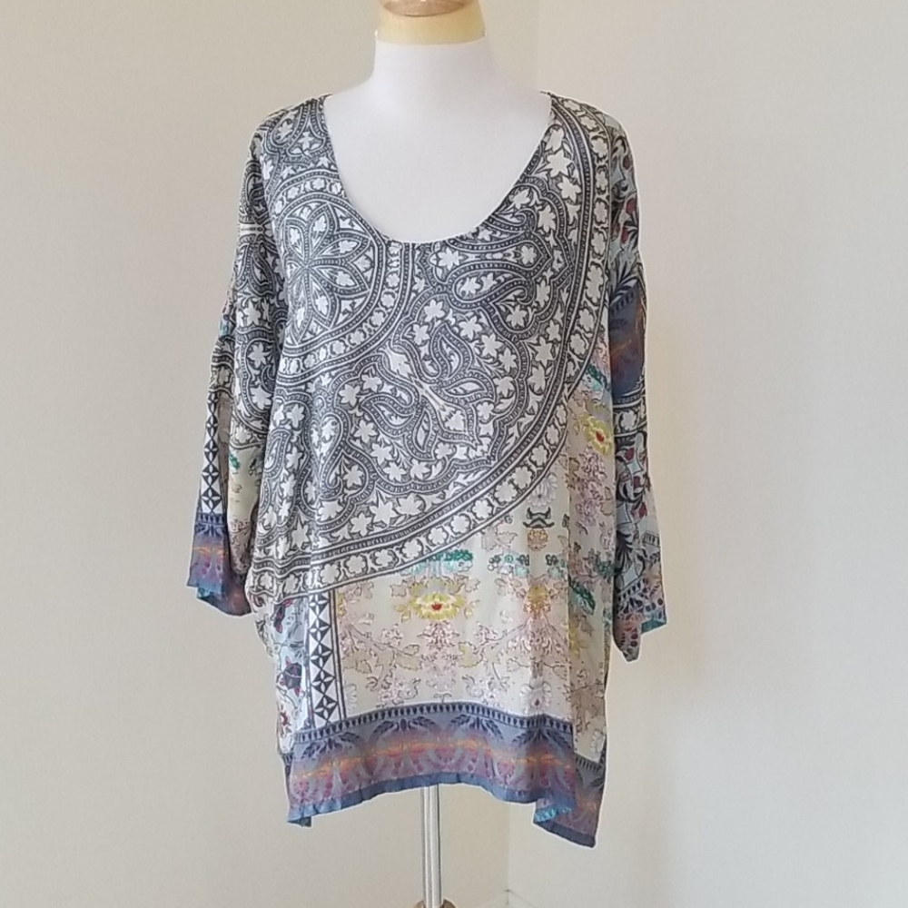 Johnny Was Size Xl Grey Multi Silk Printed Boxy Top